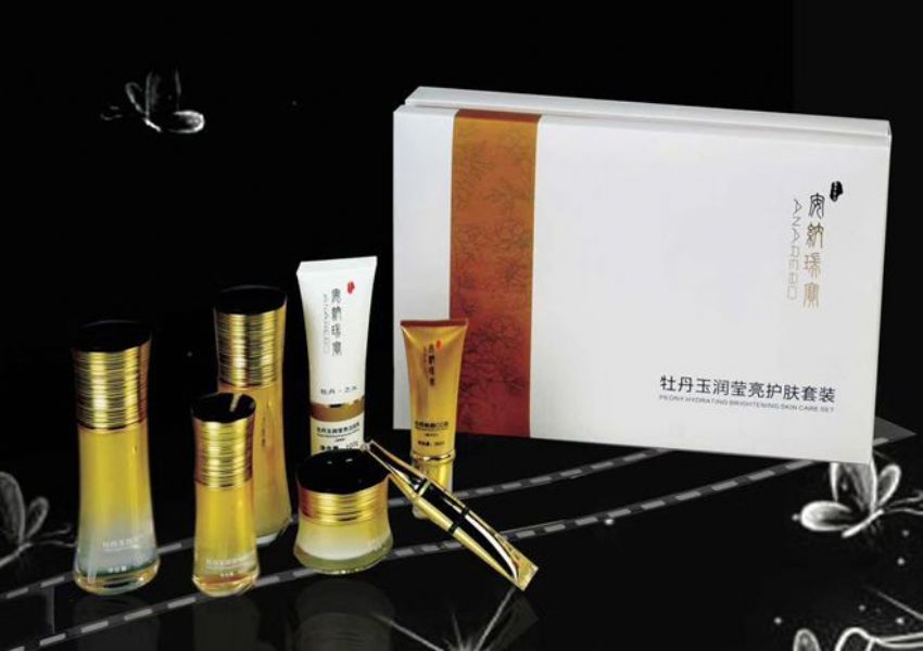 点击查看详细信息<br>标题：牡丹玉润莹亮护肤套装 阅读次数：2715